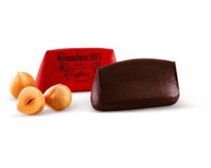 Caffarel presenta Gianduia 1865 Intenso, il nuovo gianduiotto con il 26% di nocciola Piemonte I.G.P.